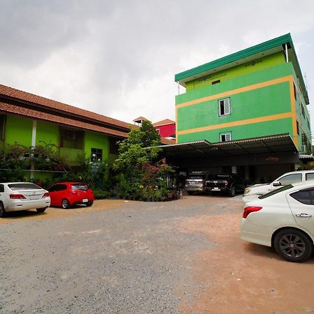 Khanidta Resort Pattaya Luaran gambar