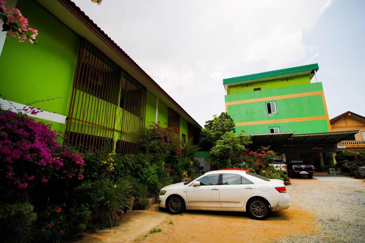 Khanidta Resort Pattaya Luaran gambar